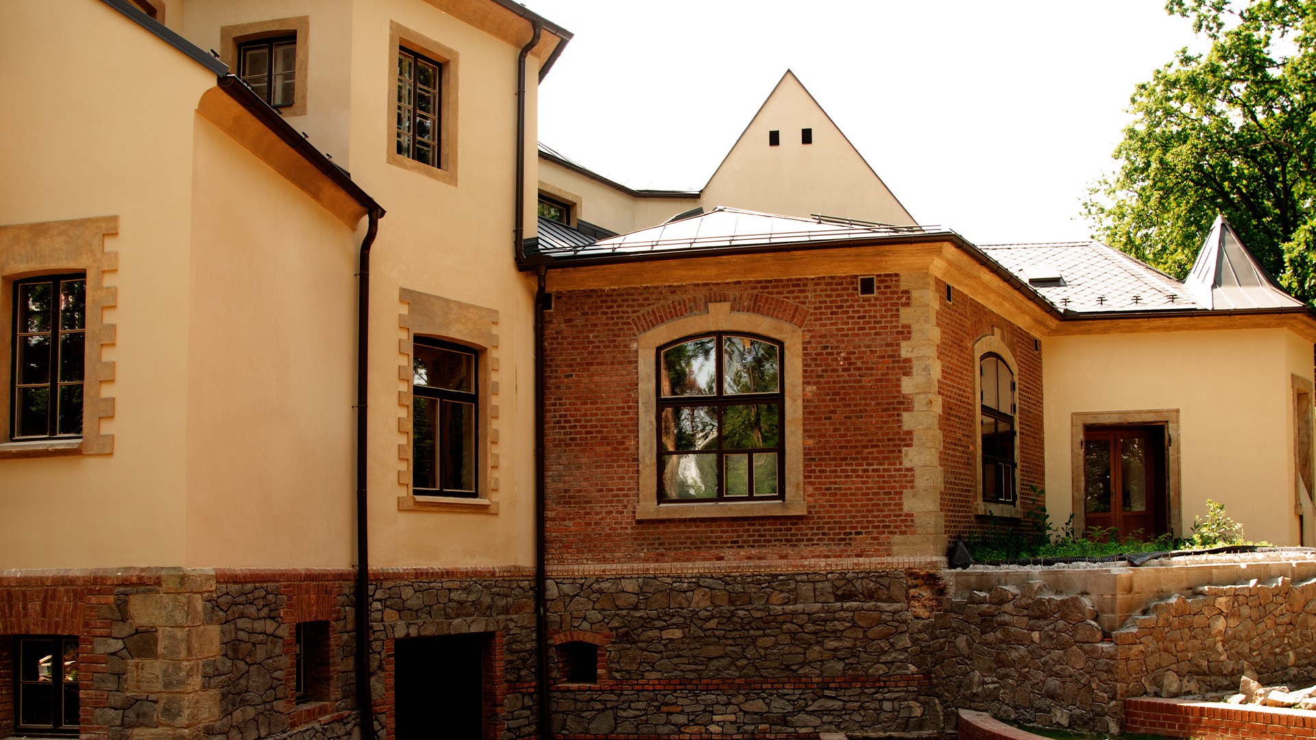 Larichova Villa | Pardubice, Böhmen